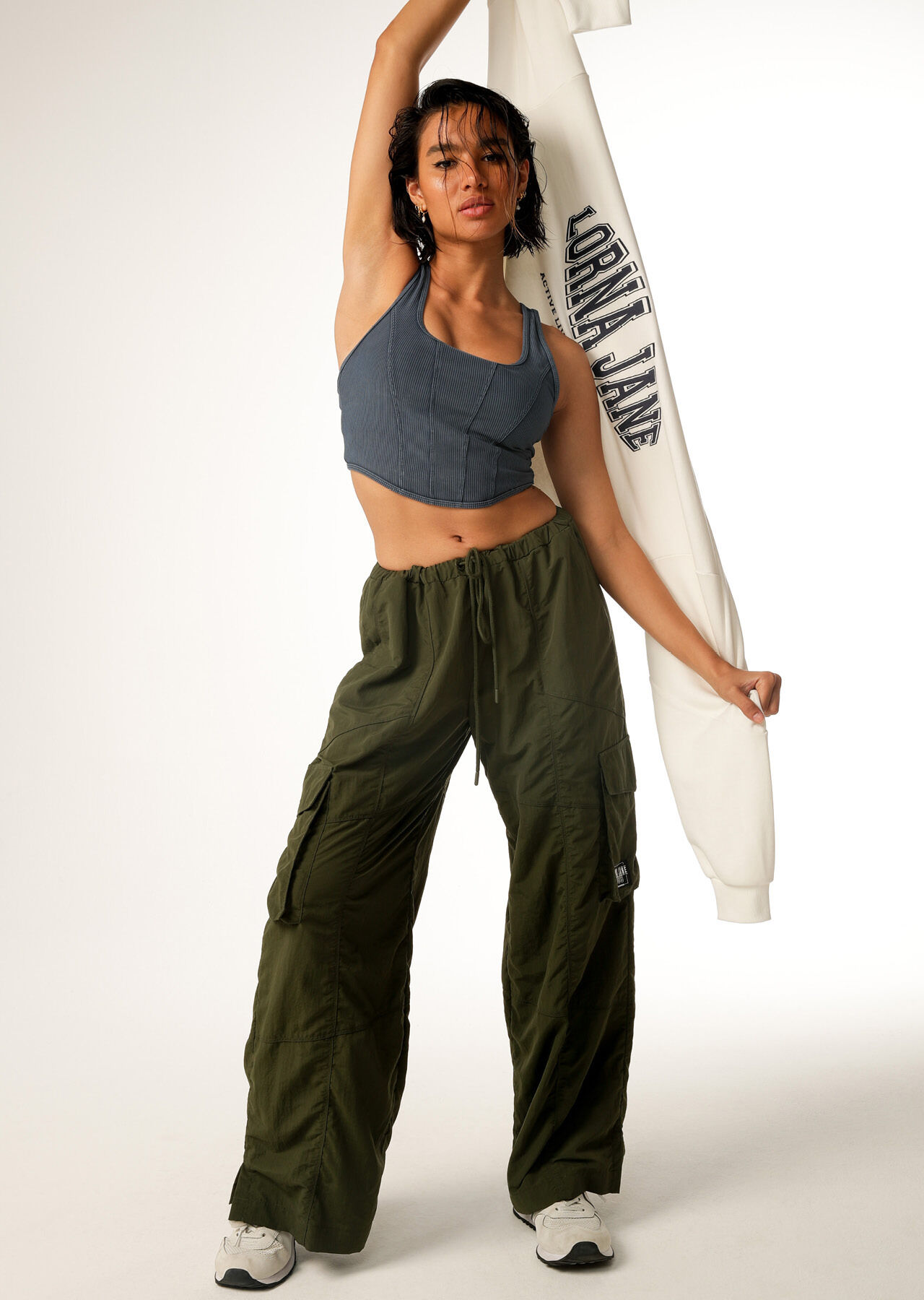 Solid Regular Fit Pique Pants with Drawstring Closure and Pockets