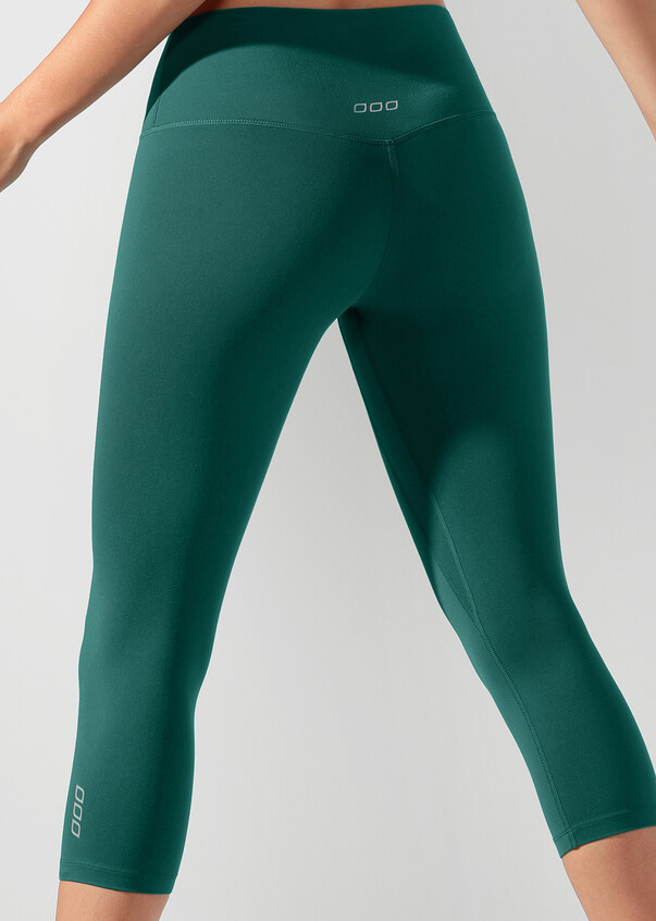 Lululemon invigorate tights yoga leggings pants 7/8 size 6 ripened  raspberry, Women's Fashion, Bottoms, Jeans & Leggings on Carousell